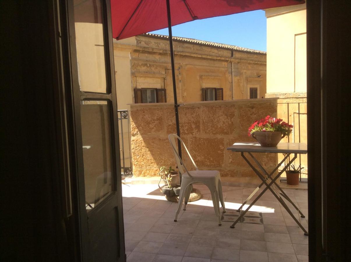 Charme In Centro - Tourist Rental Agrigent Exterior foto