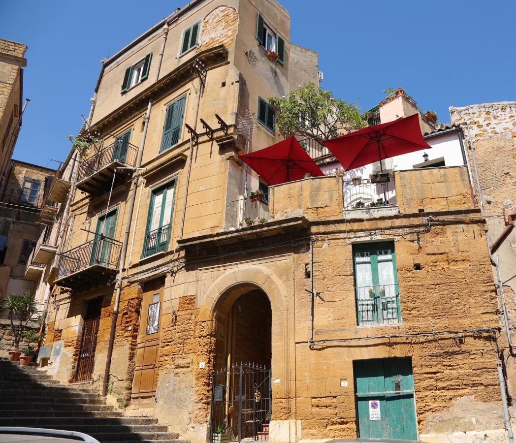 Charme In Centro - Tourist Rental Agrigent Exterior foto